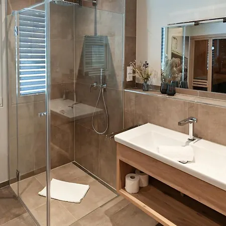 בית נופש Boutique Alpi Mit Sauna & Kino *