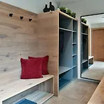 Boutique Alpi Mit Sauna & Kino Nyaraló