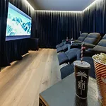 Boutique Alpi Mit Sauna & Kino Nyaraló *