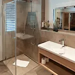 Nyaraló Boutique Alpi Mit Sauna & Kino *