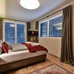 Boutique Alpi Mit Sauna & Kino Nyaraló