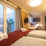 Boutique Alpi Mit Sauna & Kino Nyaraló *