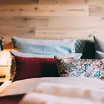 Nyaraló Boutique Alpi Mit Sauna & Kino *