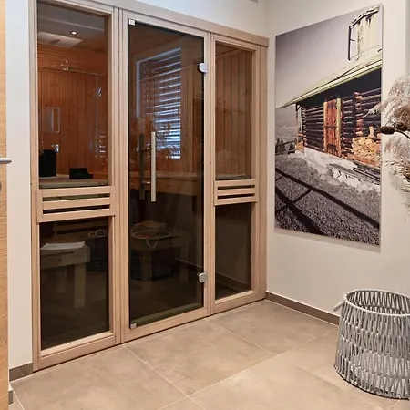 Boutique Alpi Mit Sauna & Kino *