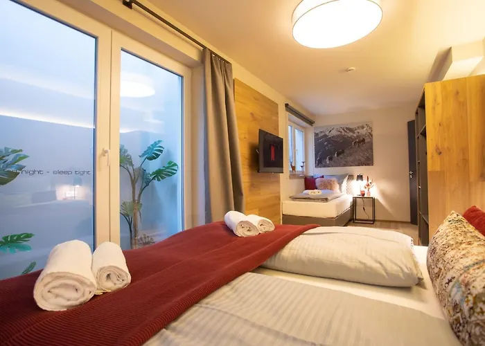 Boutique Chalets Alpi Mit Sauna & Kino בית נופש *